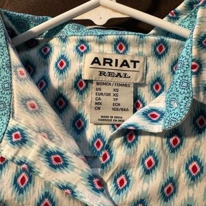 Ariat Aqua, White & Coral Patterned Button-Up Shirt